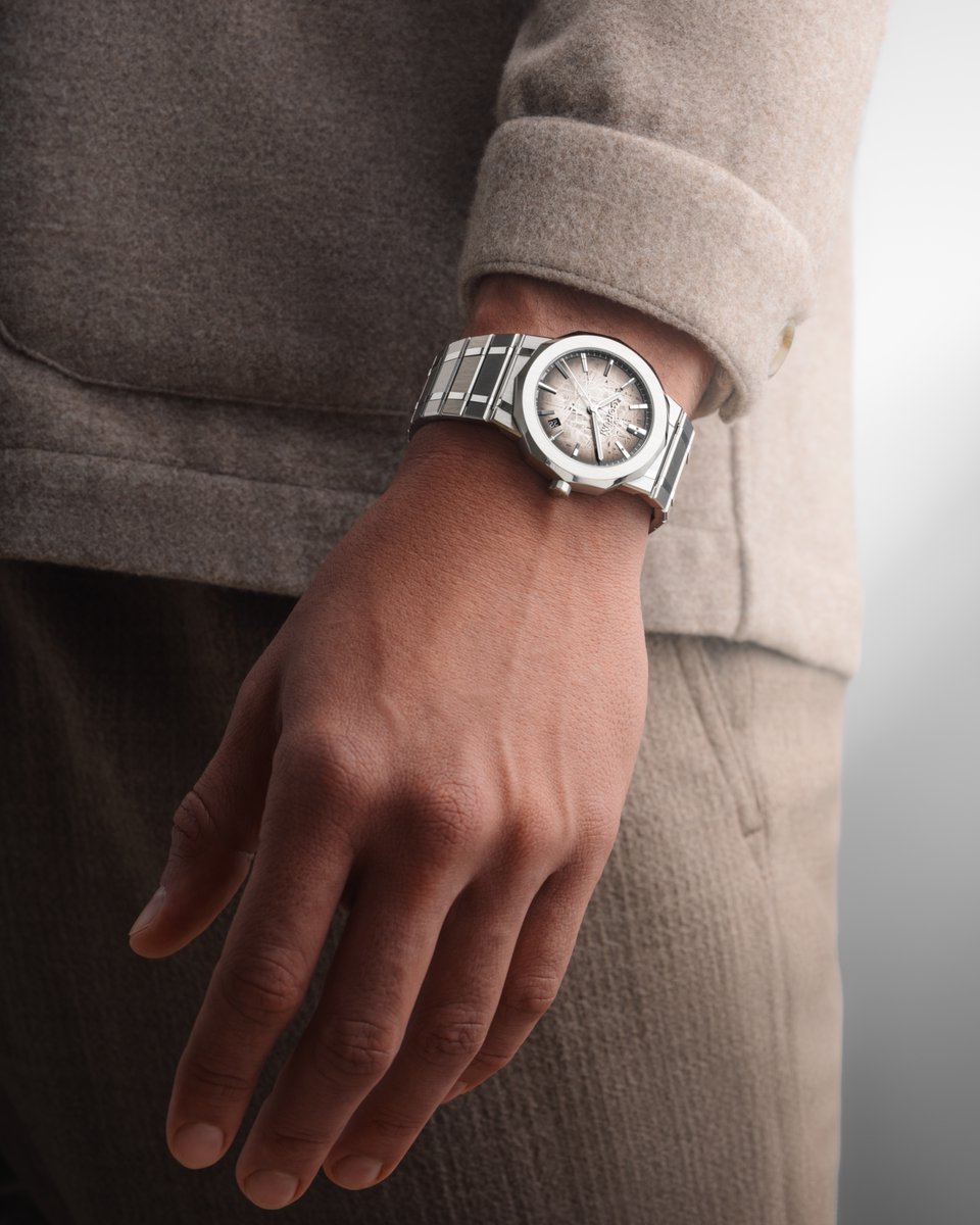 Corumwatch's tweet photo. A new chapter for the Admiral.
Now featuring an integrated bracelet designed to follow the lines of its iconic dodecagonal case, the Admiral elevates both comfort and style. Thanks to a seamless one-click interchangeable system, the bracelet can be switched effortlessly.

#CORUM https://t.co/IZlaw3T65m