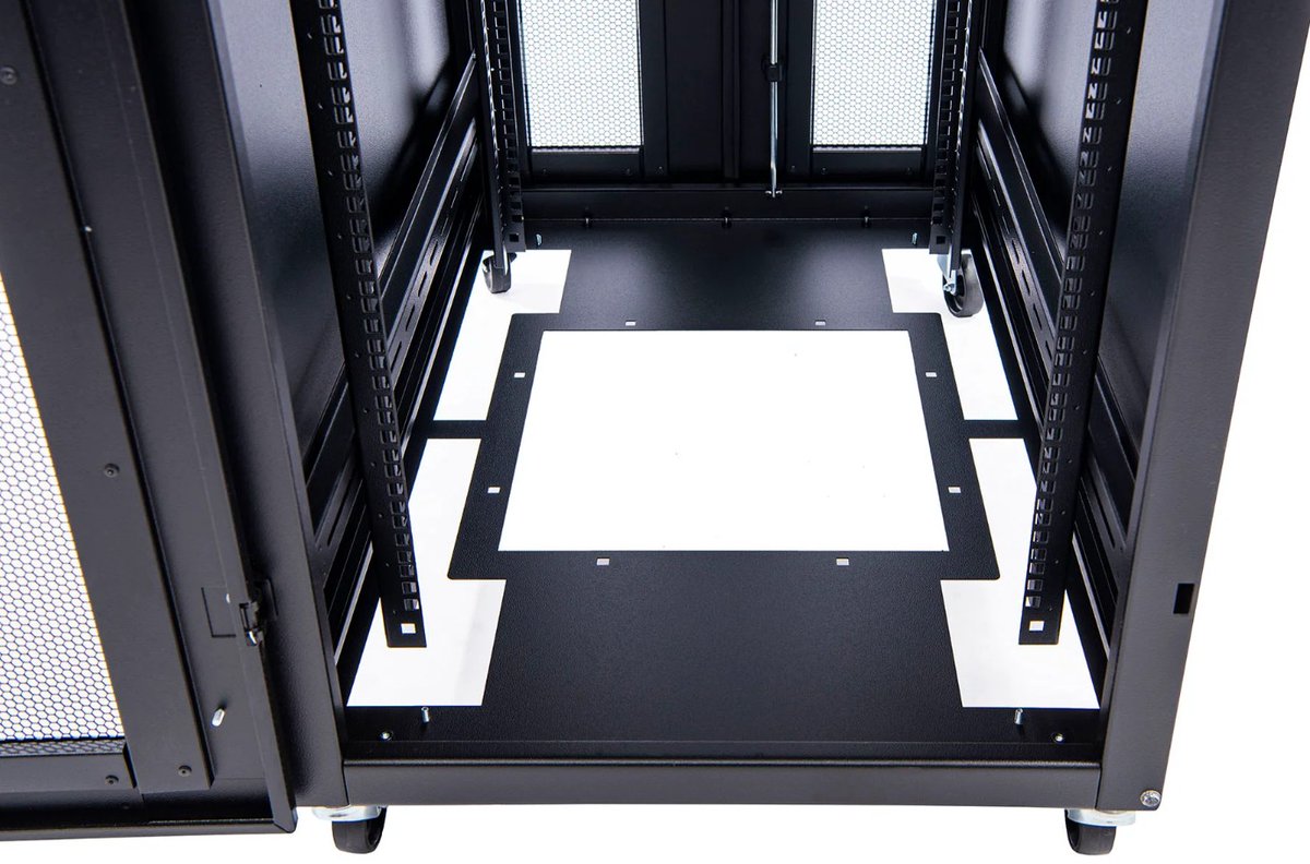 123Racks's tweet photo. Launching a new range of features-meets-value Network Server Racks! #commsrack #serverrack #datarack #valuerack - https://t.co/oTuHPLbv1c https://t.co/G8gcUNImuL