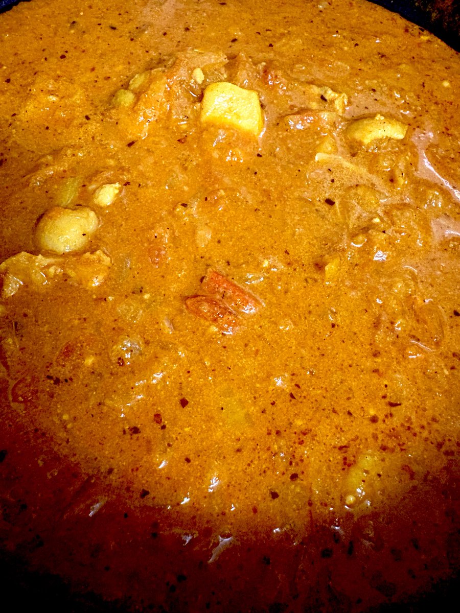 eyechan4's tweet photo. 何を思ったか急にスパイスからカレーを作り始めてはや1ヶ月半。
やっと理想の味に辿り着けました。
問題は2度と同じものが作れないこと。

#思いつきでそこら辺にある調味料をやたらに足す https://t.co/SjugAwS95N