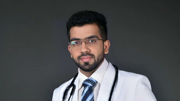 OncoDailyBreast's tweet image. HER2-Low is Quietly, but Profoundly Reshaping Breast Cancer Care - Akshaya Keerti 

@AkshayaKeerti

oncodaily.com/voices/akshaya…

#OncoDaily #Oncology #Cancer #Health #Medicine #BreastCancer #MedX #MedTwitter