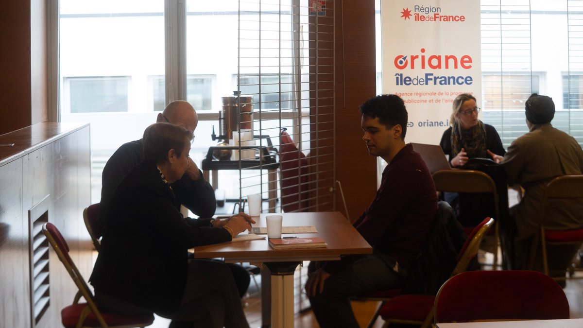Mairie17's tweet photo. Aujourd’hui, la #Mairie17 a accueilli de nombreux participants venus échanger avec des recruteurs et découvrir des opportunités en #alternance. 💼

Merci aux entreprises et intervenants mobilisés pour leur présence ! 🙏

#Paris17 #Emploi https://t.co/36QB99kP97