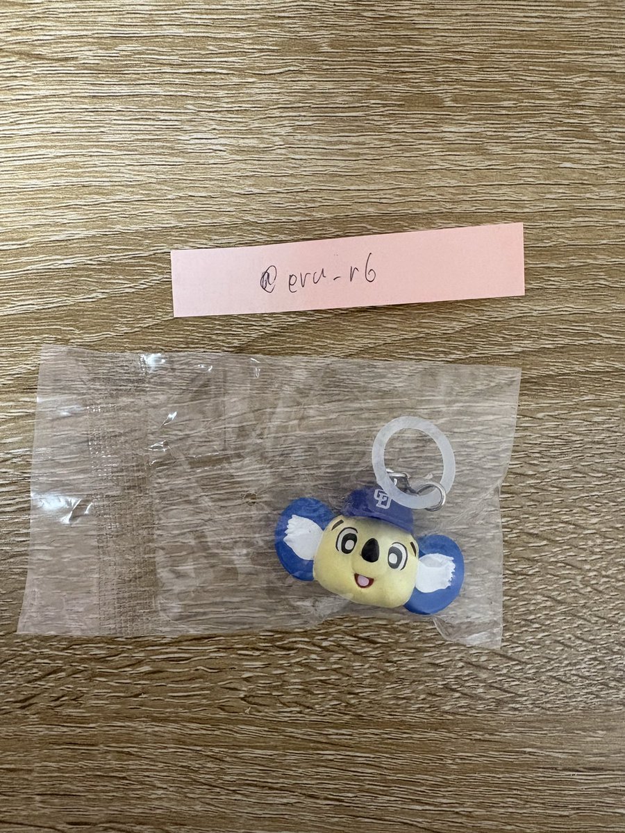 eru_r6's tweet photo. @x_xhn3 はじめまして、こんばんは。検索より失礼いたします。ドアラを所持しているのですが、スターマンとの交換は可能でしょうか？ご検討よろしくお願いいたします。 https://t.co/ED8skUve0C