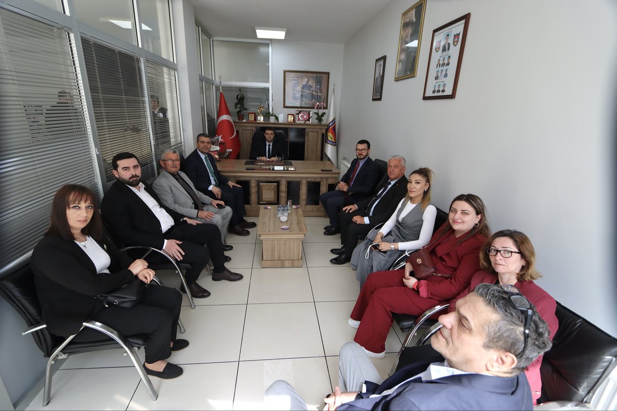 av_aligumus's tweet photo. 📍Saray

Saray Şoförler ve Otomobilciler Odası’na hayırlı olsun ziyaretinde bulunduk.

Oda Başkanı Murat Ertekin’e misafirperverliği için teşekkür ediyor, görevinde başarılar diliyoruz. https://t.co/Lik5lxwgwQ