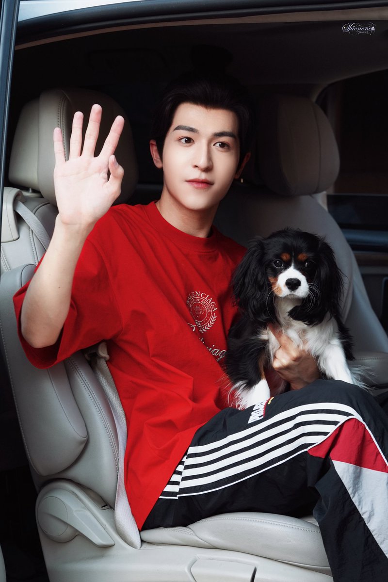 尼克：观察你们每一个👀~
<a href="/patrick_pppat/">Patrick</a> #แพทริค 
#DancingWithTheTide
#ZhangYuehui #何不同舟渡