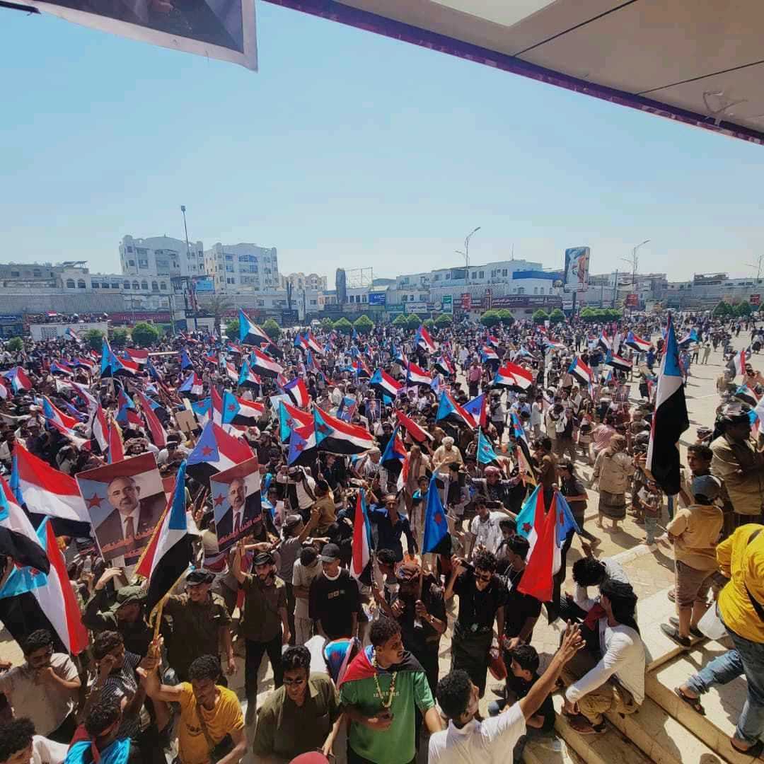 RahmaRuun0's tweet image. From the heart of challenges, Yemen’s voice rises 🇾🇪
A powerful demonstration that the future is built through determination.
#Yemen #Resilience #Future