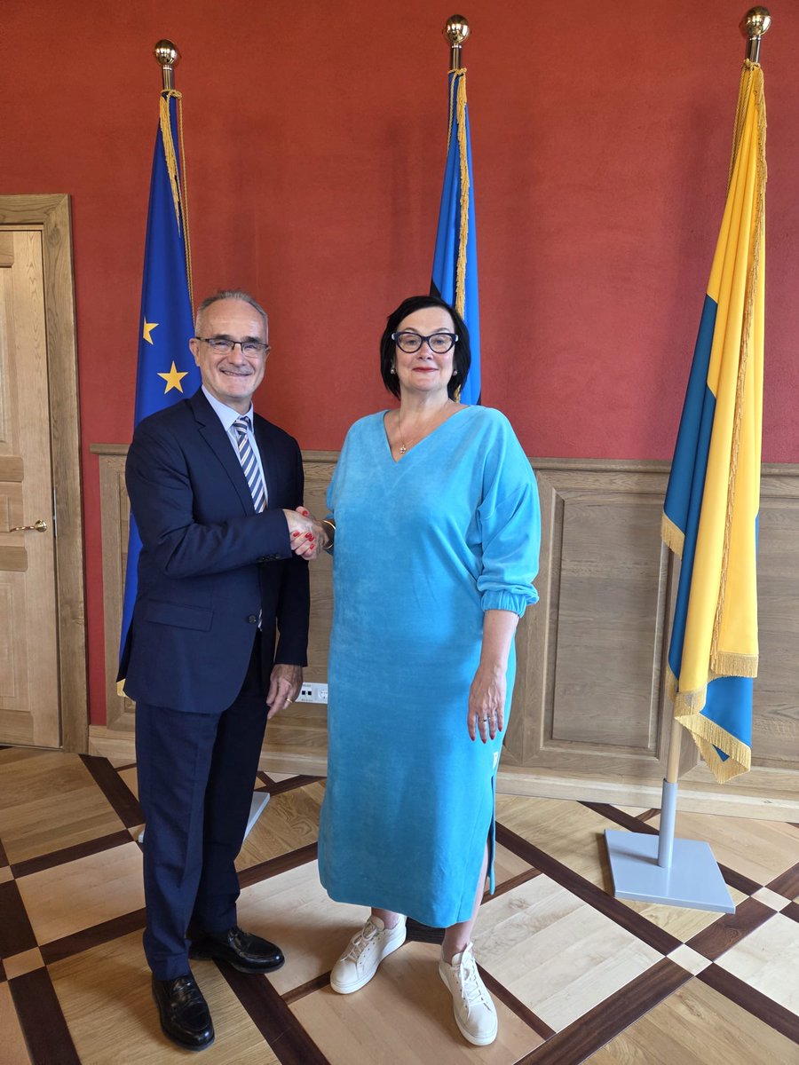 EmbEspañaEstonia tweet media