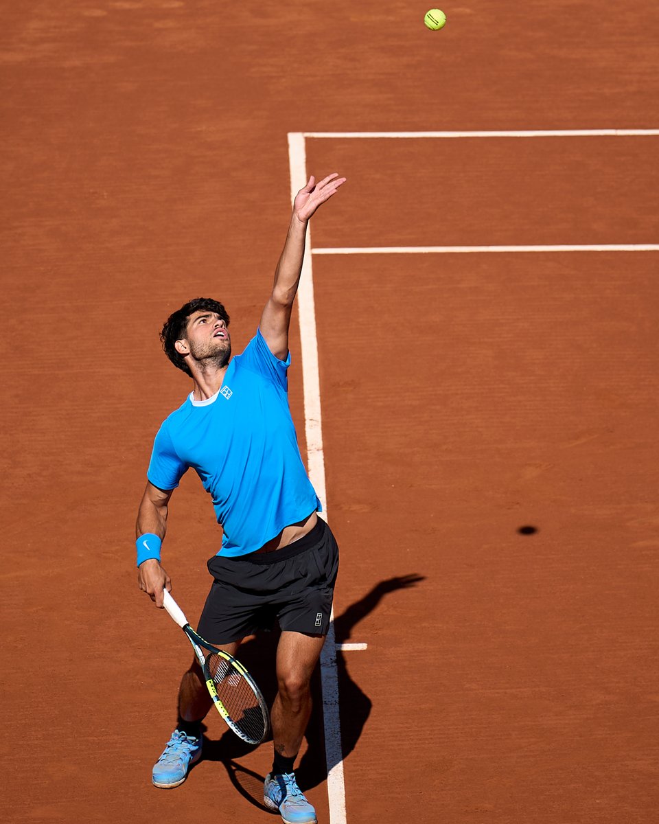bcnopenbs's tweet photo. ¡Felices 23, @carlitosalcarazz! 🎂
#BCNOpenBS https://t.co/guRrgbKjZ9
