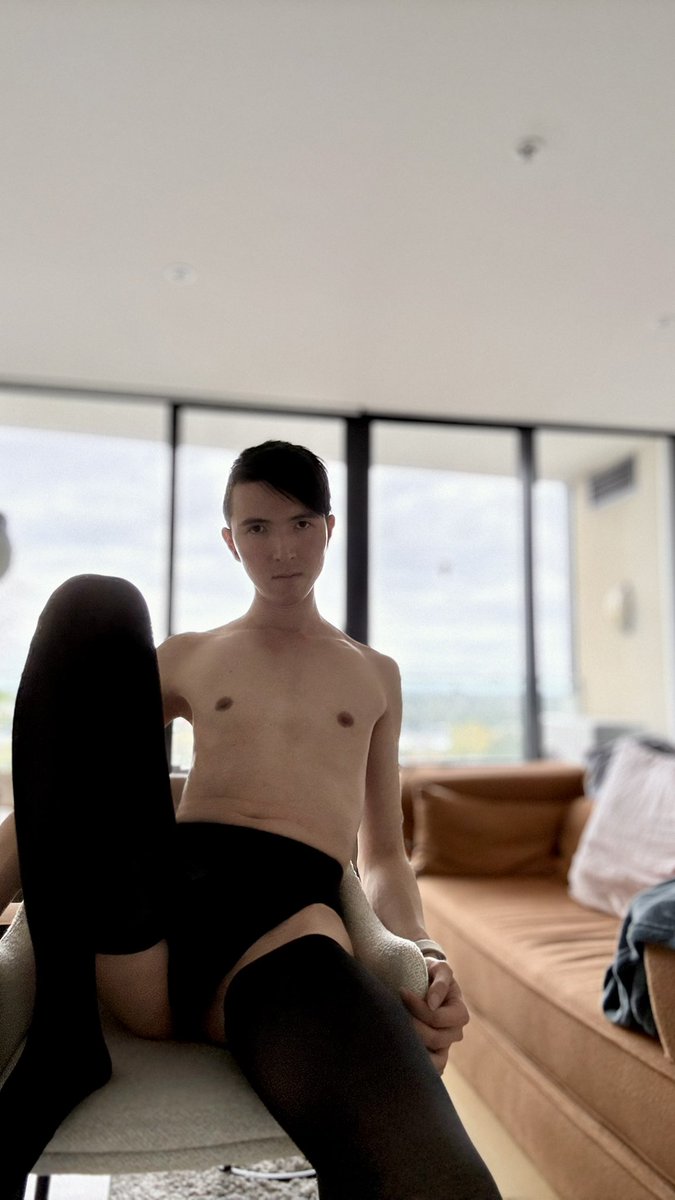 damoc22's tweet photo. Designating today as femboy day 😝

https://t.co/GZsmfmvYX2 https://t.co/gccgpIZhZq