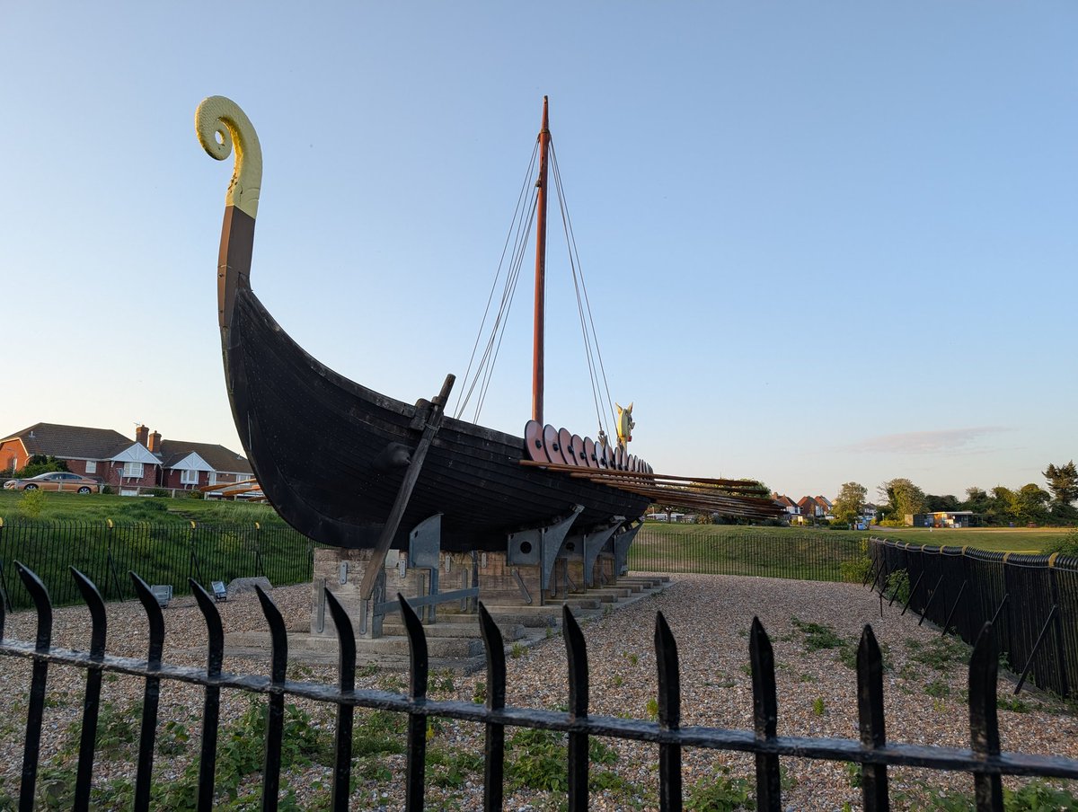 HallidayTp's tweet photo. A very busy May Day. Sunrise with Hartley Morrismen at Coldrum Longbarrow, Wedding Anniversary for my wife and I, and an evening Full Moon Ritual at the Viking Ship at Ramsgate, Kent, UK. https://t.co/M5G3TXYnIK