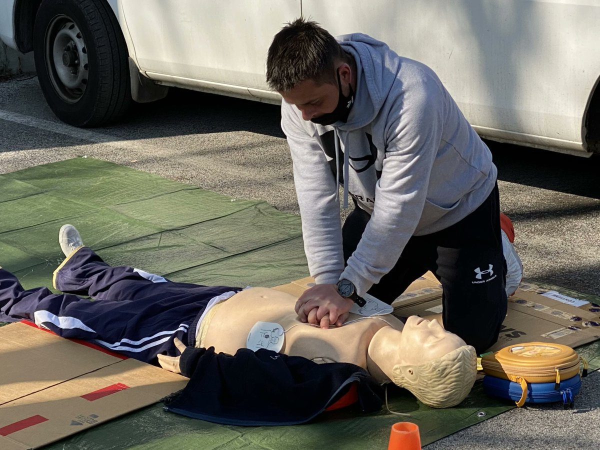 FirEstTS's tweet photo. Ancora pochi posti disponibili per i prossimi corsi base e di aggiornamento per addetti al primo soccorso aziendale e per addetti al defibrillatore in programma a Trieste il 20 e 21 Maggio 2026.
Per maggiori informazioni su costi e modalità di iscrizione: https://t.co/vJeXdp9KN3 https://t.co/bJN7BeBfYU