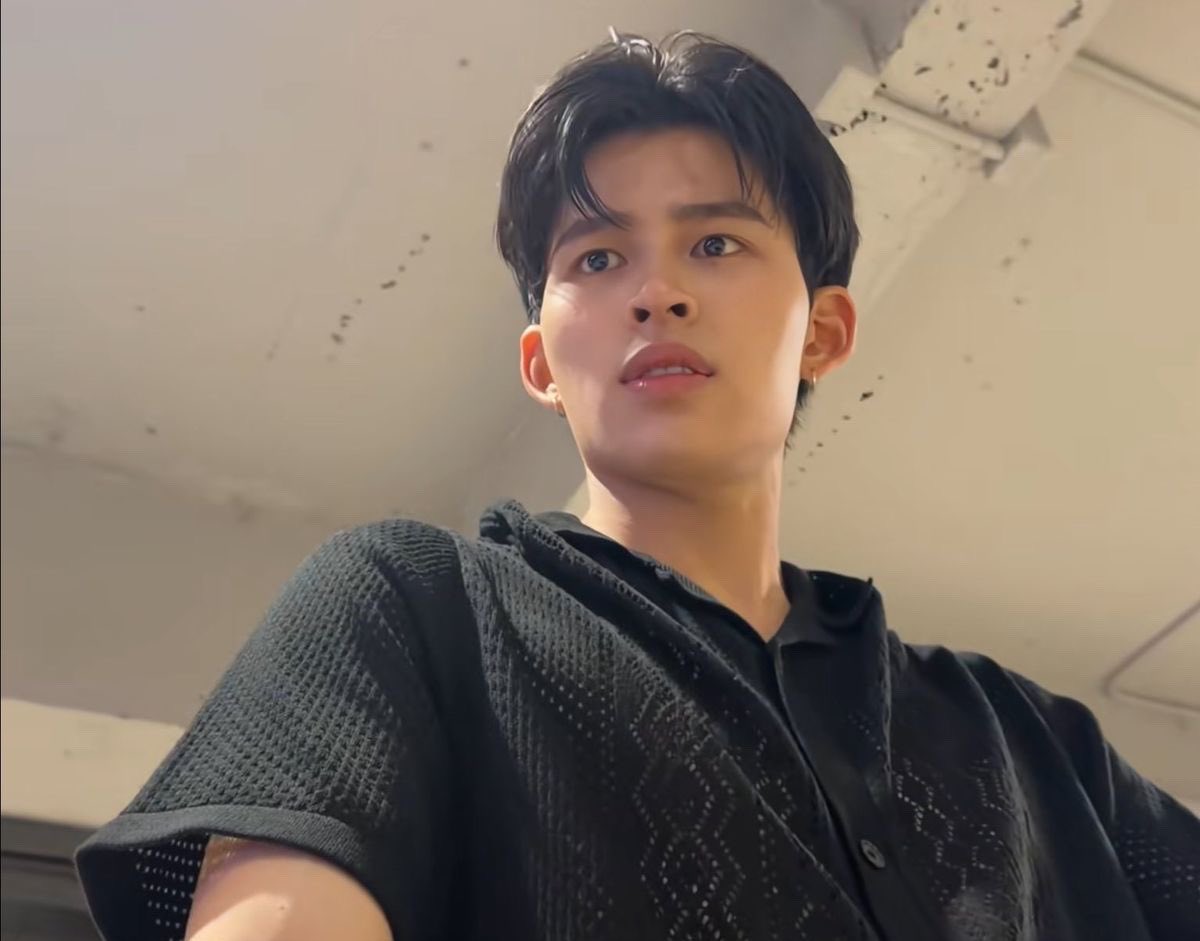 𝘱𝘪𝘯𝘦𝘢𝘱𝘱𝘭𝘦 𝘨𝘪𝘳𝘭 tweet media