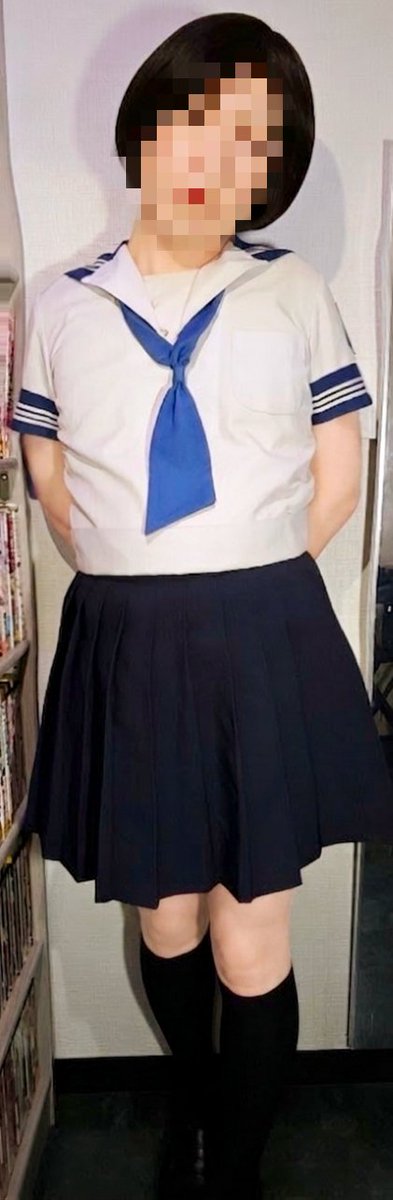 CJDmnk's tweet photo. セーラー服に着替えました。 https://t.co/940vnjyf67
