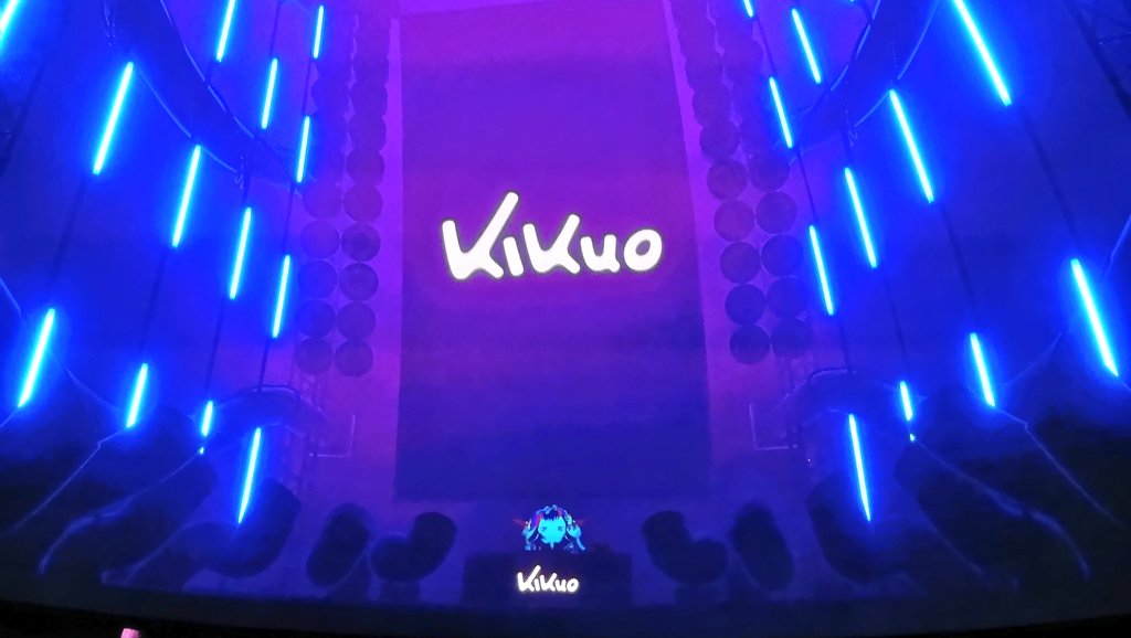 _honothi_'s tweet photo. きくお「きくおミクの誕生とよるとうげ」
Project Circles meets PULSE DOME (360°Movie Show)

きくおミクの誕生は腕を振ったり手を叩いたりライブみたいな面白さがあった
よるとうげは恐怖とか衝撃とか神秘とかいろいろな感情を引き出されて忙しかった
見ると、聴くと不安になるのに魅入ってしまった https://t.co/aqMJArvVrF