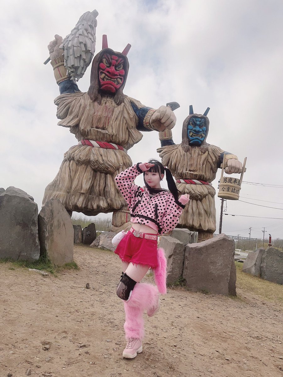 momo_amakuniiii's tweet photo. 本日は『 #なまフェス 2026』ありがとうございましたっ（𓂂︲⩊︲𓂂)つ━♡・*。今回は弾き語りとアイドル二刀流で出演させていただきました💖野外ステージ気持ちよかったしとっっっても楽しかったです＞ ̫＜.ᐟ.ᐟ来てくれたみなさんどうでしたか？足を運んでくれてありがとうございました⭐️ https://t.co/Lv87iAZHx5