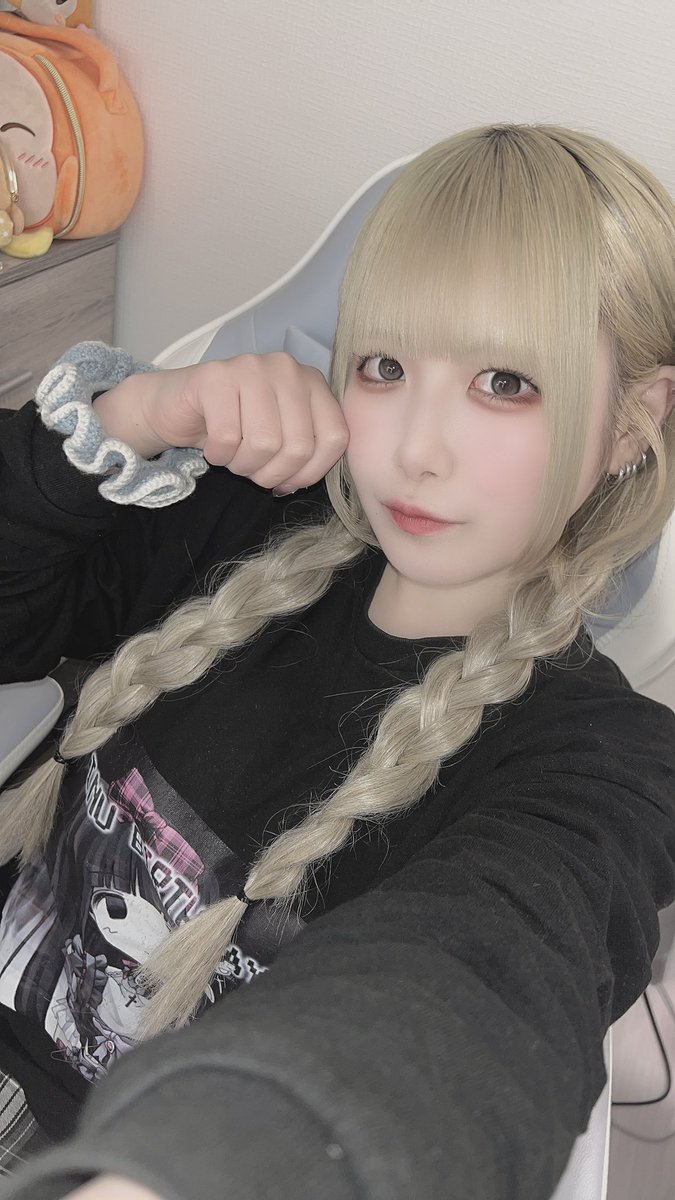 ふゆ tweet media