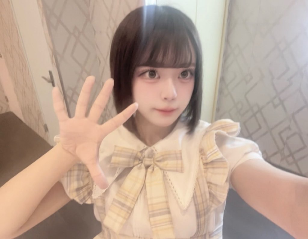 umi_ramoon's tweet image. 🩵5/5(火)🩵🎏

19:00〜いんしてます！

まえがみを3センチくらい切ったけど、あまり変わらなかったです🙂‍↕️🙂‍↕️

GWの期間お得です！🉐
 #コンカフェ #名古屋 #ガルバ #ガールズバー #栄 #錦
