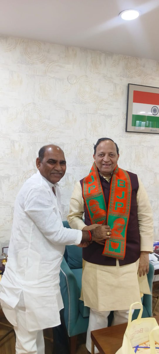 आज नई दिल्ली में उत्तर प्रदेश से राज्यसभा सांसद तथा राष्ट्रीय महामंत्री मा. श्री <a href="/ArunSinghbjp/">Arun Singh</a> जी से शिष्टाचार भेंट वार्ता हुई।