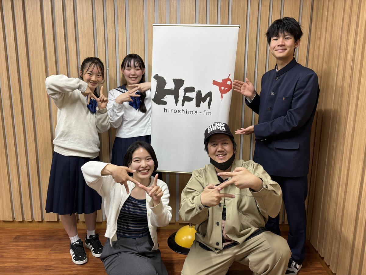 今夜の9ジラジは… オオクボックスとざいこちゃんと高校生DJが一緒にお