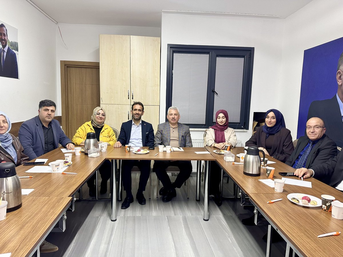 sahanakin's tweet photo. @gurkanaksoy1 @AyseNarinlik Avcılar ŞKM Başkanımız Sn.@ayten_hilal ‘ya teşekkür ederiz.
Aziz şehitlerimizin  emanetleri olan kiymetli şehit ailelerimiz ve fedakârliklariyla milletimizin onur kaynağı olan gazilerimiz için aynı hassasiyet ve kararlılıkla çalışmaya devam edeceğiz.

@abdullahozdemir 
@aslanyus https://t.co/mNZ74505Jl
