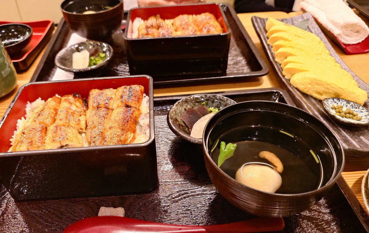 PapillonAirLine's tweet photo. 母の日と母の誕生日を兼ねて
ちょっとご馳走晩御飯😋 https://t.co/h3QEPp7aXV