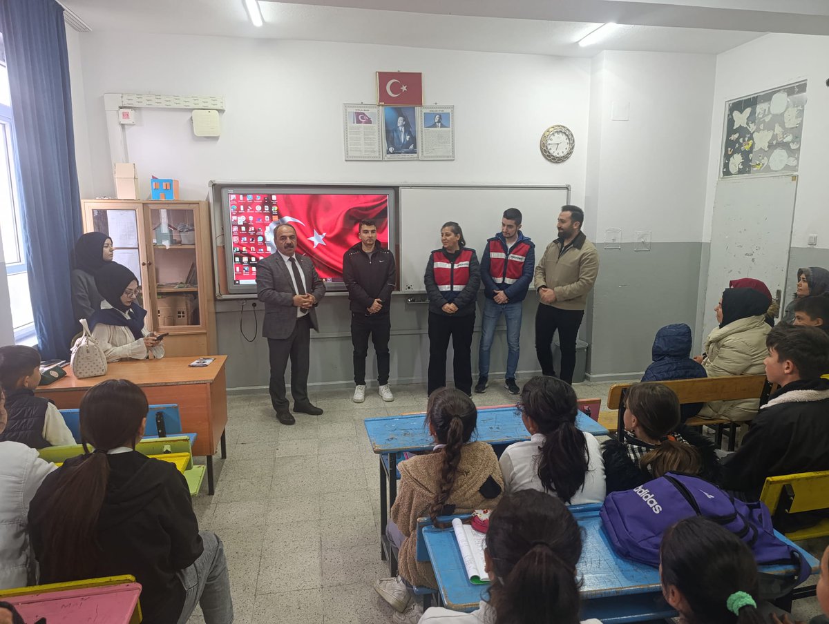 Yunak İlçe Milli Eğitim Müdürlüğü tweet media