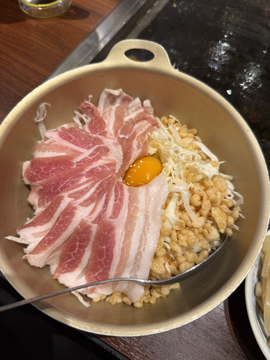 こへ tweet media