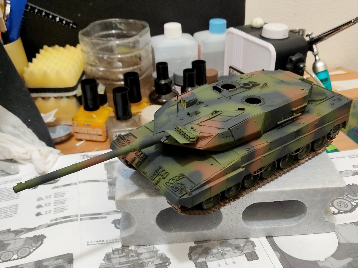 tshblitz's tweet photo. #タミヤ #Leopard2A6 1/35
迷彩塗装完了😁👍
でもここからまだまだあるんですよ😅 https://t.co/ESuFGGvNwj
