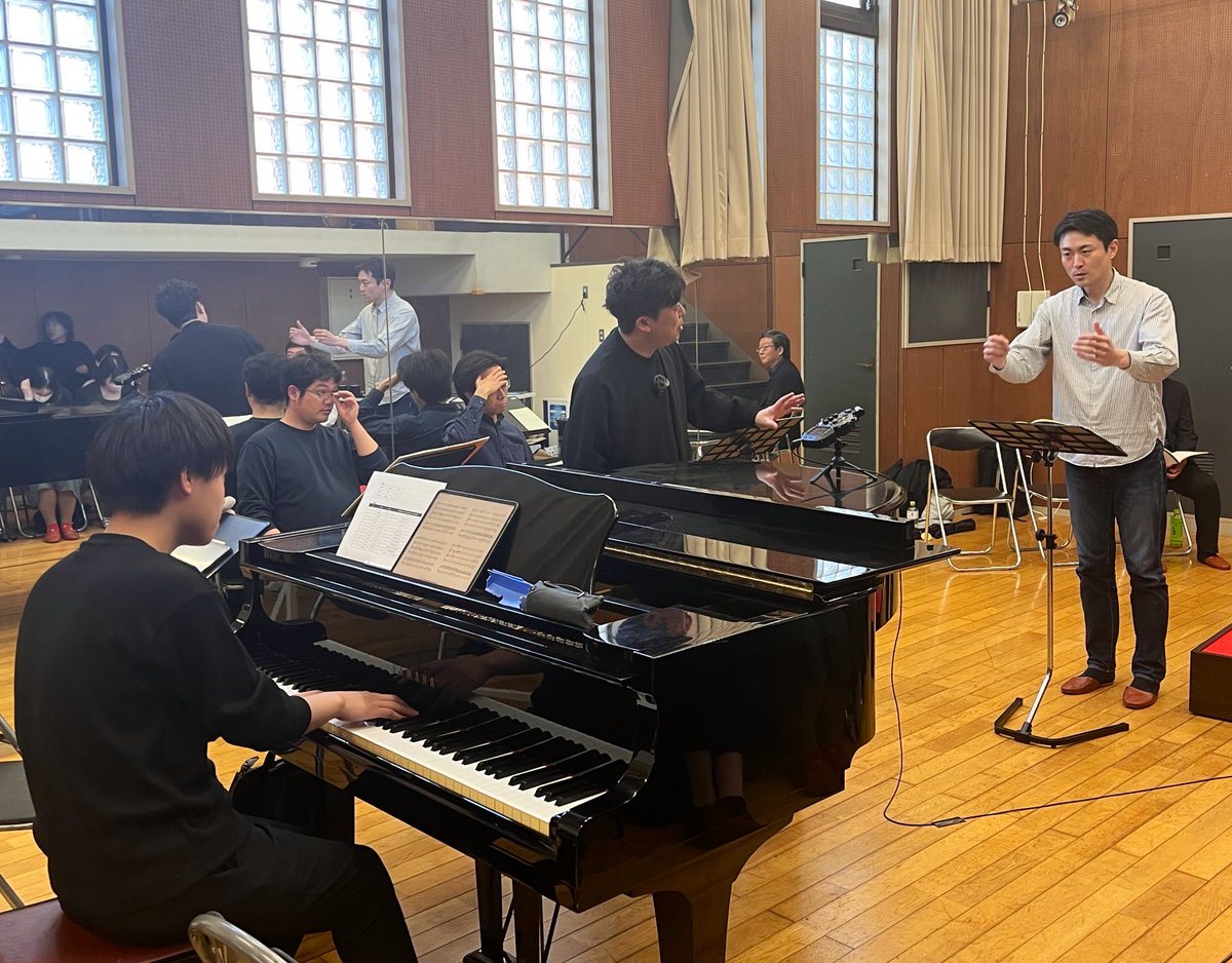 JCDA_since1963's tweet photo. 【指揮法実践編】
本日は指揮法実践編第1回目のレッスンでした。講師は相澤直人先生。

「春に」(木下牧子)を課題曲に、フェルマータやフレーズの表現など、たっぷりレッスンしていただきあっという間の150分でした！ https://t.co/tMYaCjueXc
