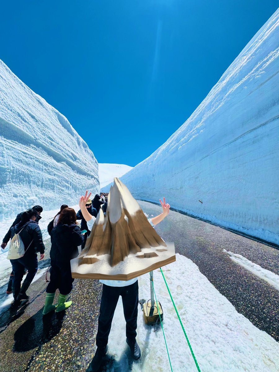 s56449744's tweet photo. 立山黒部アルペンルート行ってきた
絶景に圧倒された…😂

 #黒部ダム
 #雪の大谷 https://t.co/S8lg1YoLas