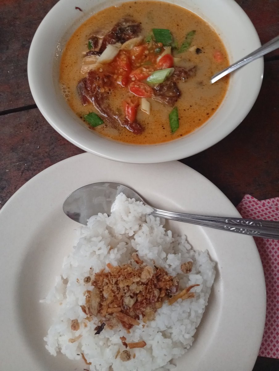 guess who just lost her ayam lodho virginity (yes i’m missing tf outtt!)