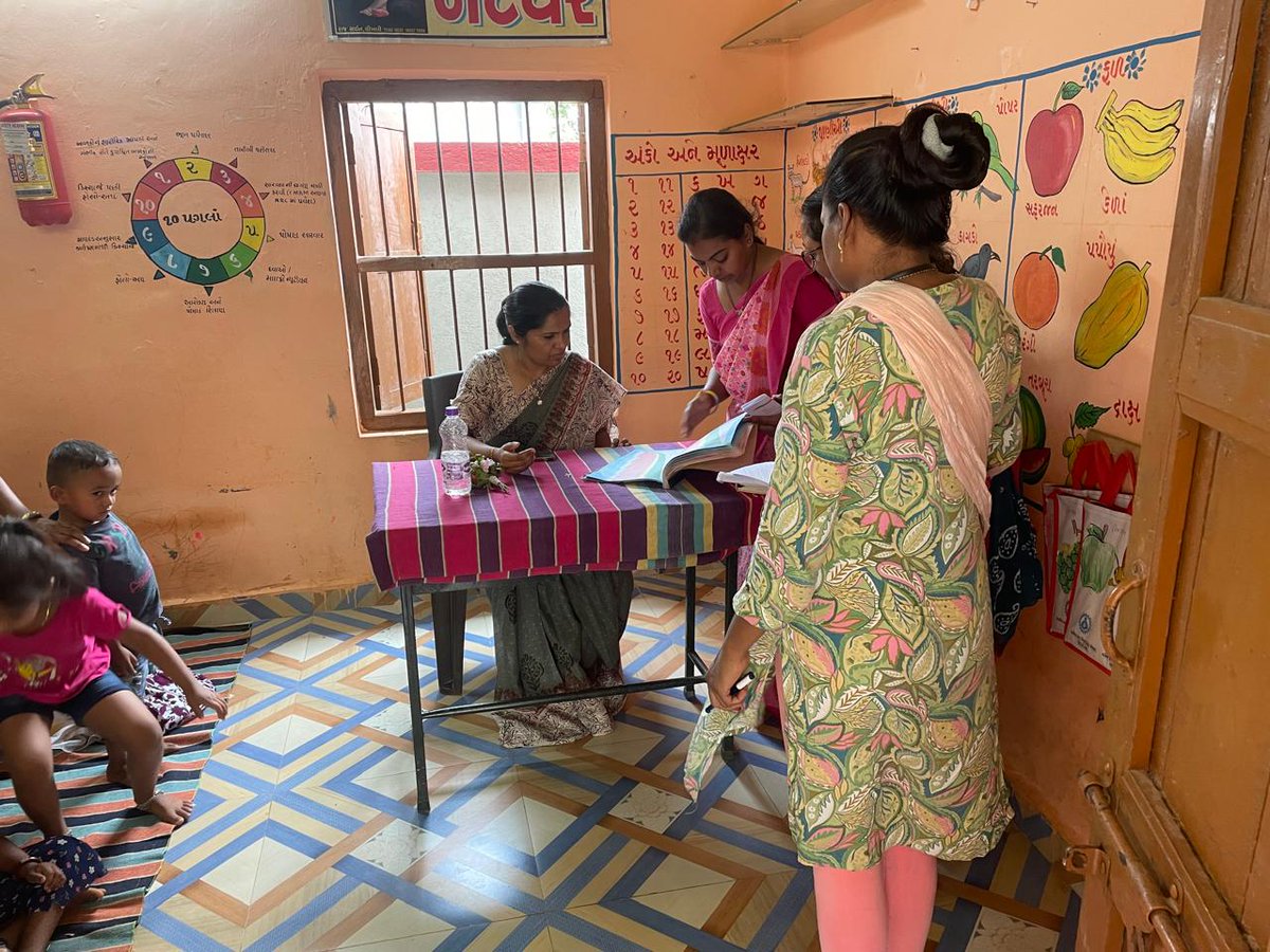 DdoNavsari's tweet photo. આજરોજ ચીકટીયા  તા.વાંસદા ખાતે લોકસંવાદ કાર્યક્રમ યોજી ગ્રામજનોના પ્રશ્નોના નિરાકરણ માટે સંબધિત વિભાગને સૂચનો કર્યા. તેમજ ગ્રામ પંચાયત કચેરી, આંગણવાડી કેન્દ્રની મુલાકાત લઈ કામગીરીની સમીક્ષા કરી જરૂરી સૂચનો કર્યા. https://t.co/0TqRCpPp40