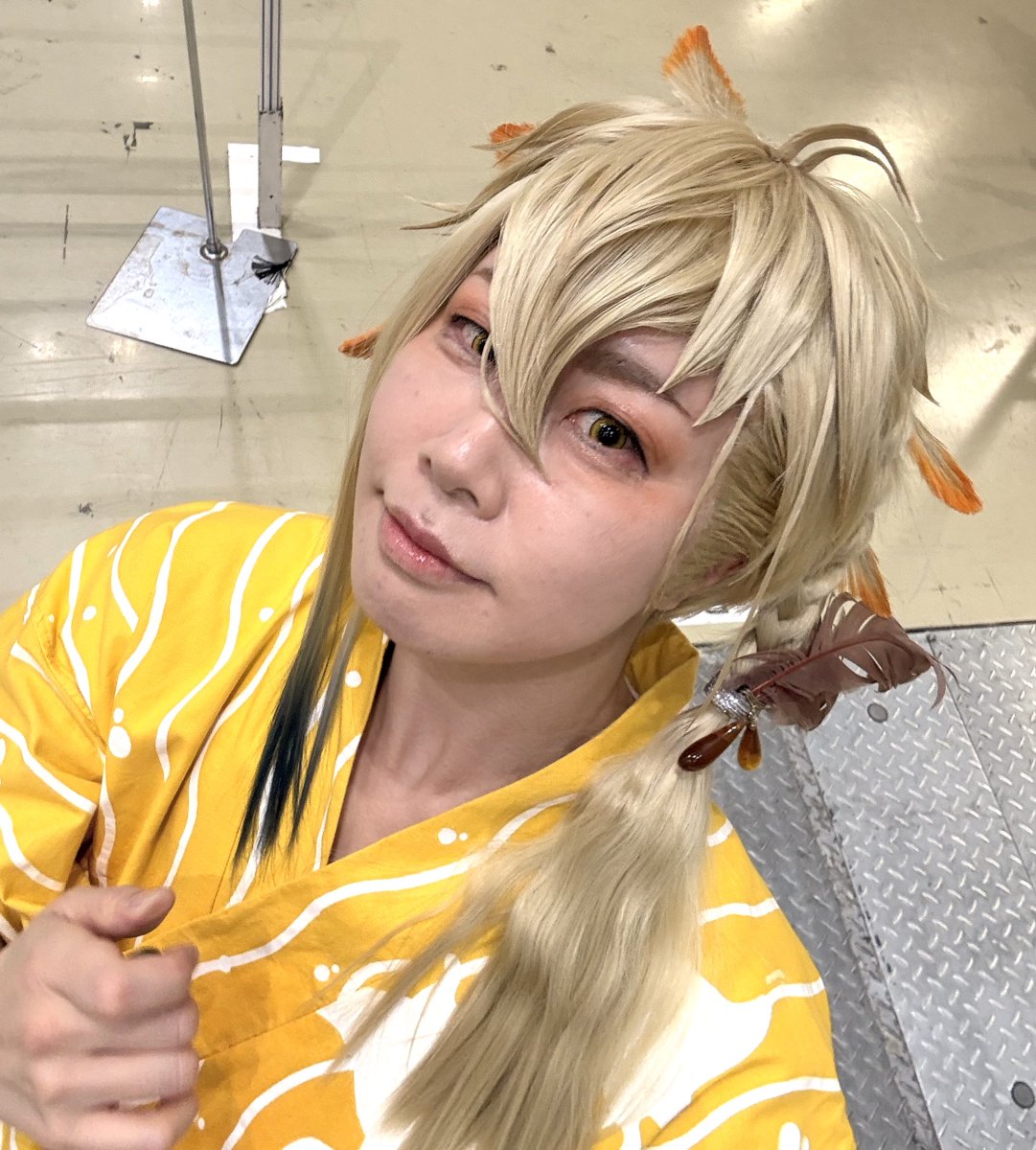 teda186's tweet photo. 今日は何年振りかの貫徹で笹ちがエロ本仕上げて閃華サークル参加してきました、元気！今ニキビ治療してて肌ボロクソだけどクレドの下地とファンデのカバー力が素晴らしいので露出以外無加工写真上げ✨サークル参加の方もコススペも帰りのデブ活も楽しかった！琉球史の本は毎回堅調で今日もほぼ完売。 https://t.co/i4SrshXe21