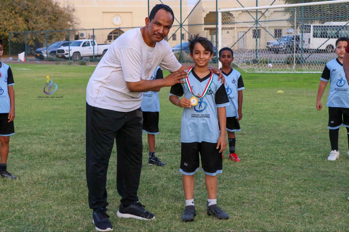 Bahla_Stars's tweet photo. تكريم للنجوم البارزين والمتميزين في برنامجنا التدريبي الثاني في العام 2026⚽️😍🏆
على ملعب نادي بهلاء 🏟️ https://t.co/BV66l3CmvC