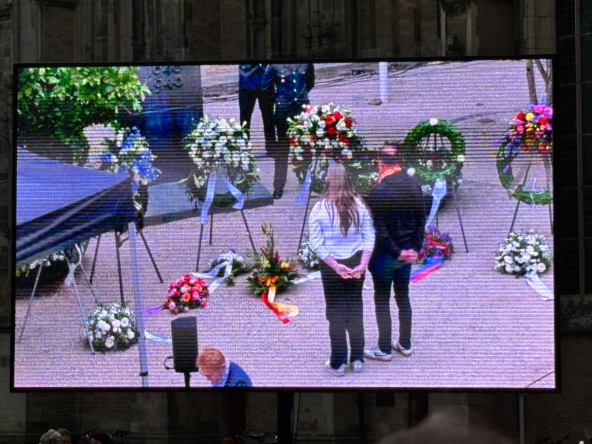 Bij het monument aan de Verzetslaan was de Memorial Garden onderdeel van de ceremonie. 👍