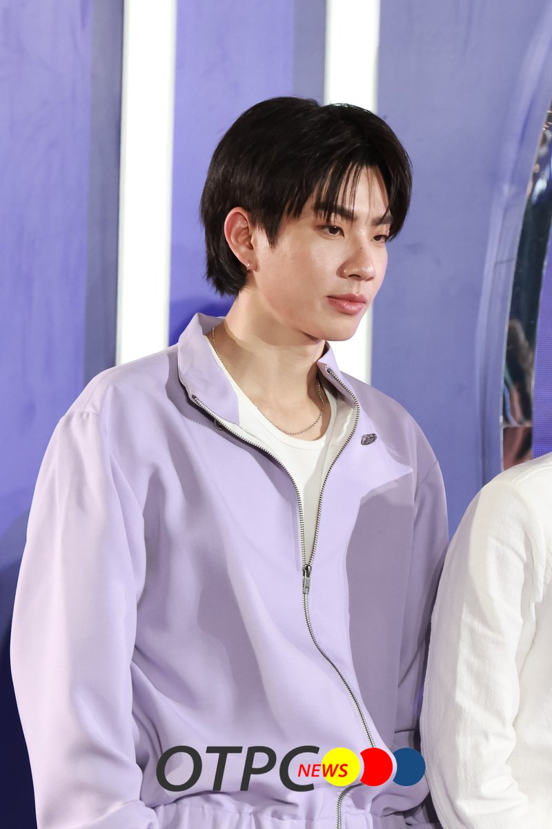 "ออฟ จุมพล" ร่วมสัมผัสนวัตกรรมกู้ผิวใส ในงาน "Mela B3 Dual Body Treatment Bright Unlocked"

OFFGUN BRIGHT UNLOCKED

#OffJumpol #OffGun
#MelabodyxOffGun 
#MelaB3DualBodyTreatment
#Melasylแรกเพื่อผิวกาย
#LarocheposayTH