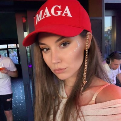 A girl who likes Trump 👧Emily tweet media