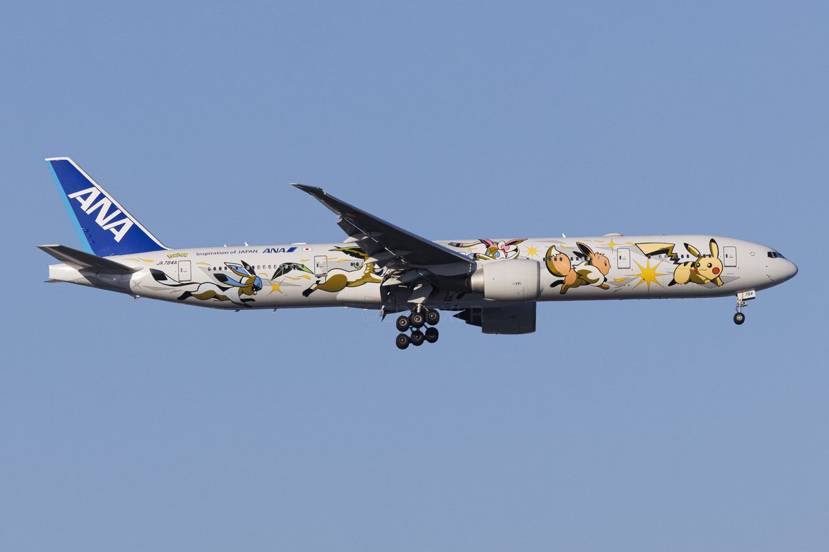 ERLRXLR's tweet photo. 日が長くなり都心上空ルート後半の便も撮れるようになりました
2026/05/05 RJTT/HND
All Nippon Airways
NH212 LHR-HND
Boeing 777-381(ER) JA784A(Pokémon Livery) https://t.co/T6Y4nZPoKA
