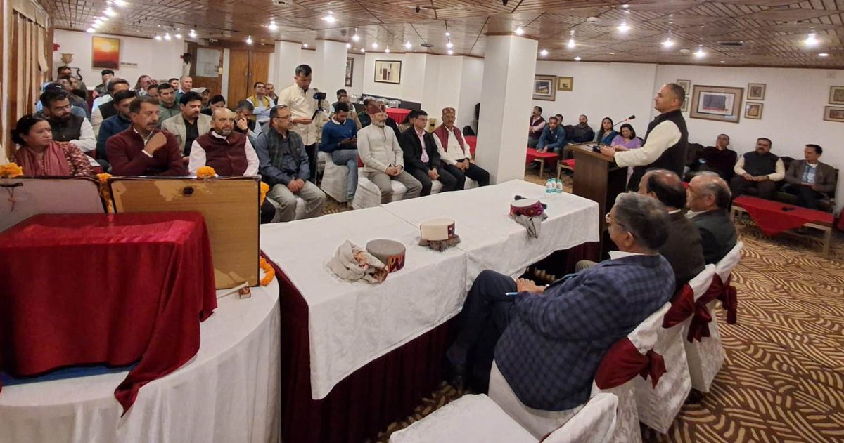vskhimachal's tweet photo. देवर्षि नारद के आदर्शों से प्रेरित, समाज को जोड़ती है पत्रकारिता
विश्व संवाद केंद्र, शिमला द्वारा कॉम्बरमेयर होटल, शिमला में देवर्षि नारद जयंती कार्यक्रम का आयोजन किया गया, जिसमें पत्रकारों, संपादकों तथा मीडिया इन्फ्लुएंसर्स और कंटेंट क्रिएटर्स की सक्रिय भागीदारी रही। https://t.co/6r4y8RFNF2