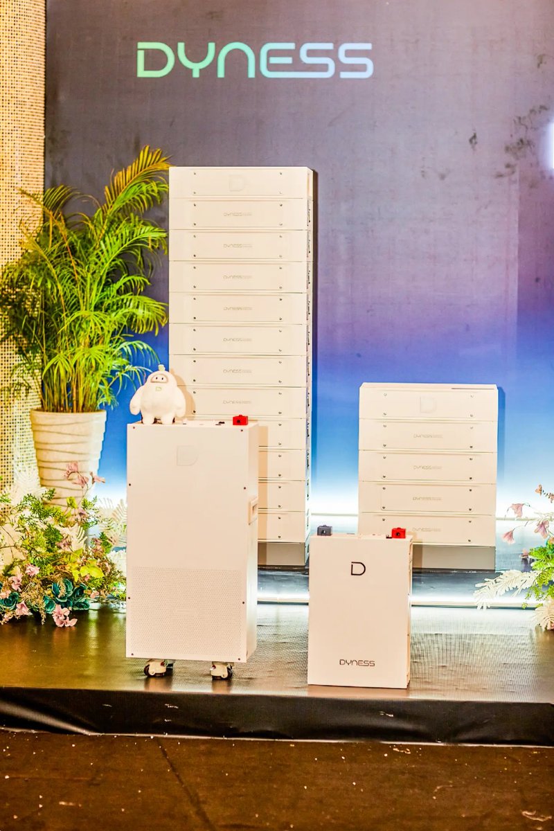 Techlandsola's tweet photo. Dyness product launch and award night 🏆

#dynessglobal #productlaunch #awardnight #techlandsolar #viral #fypシ゚viral https://t.co/Y035XCGJqg