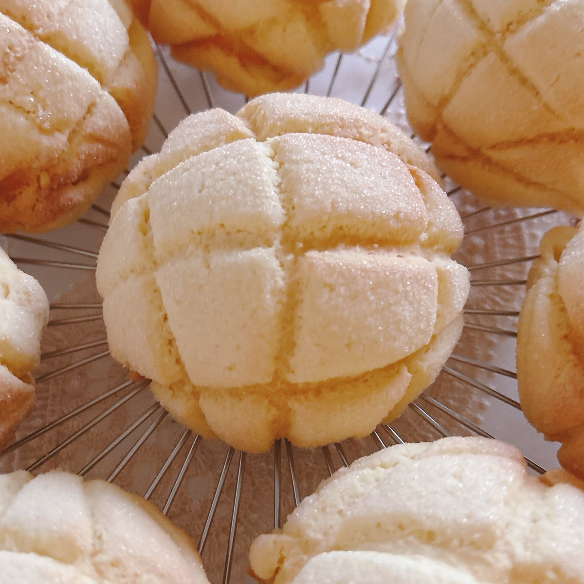rii_cooking's tweet photo. ＊ザクザクメロンパン＊

#手作りパン https://t.co/XC0xofHR4L