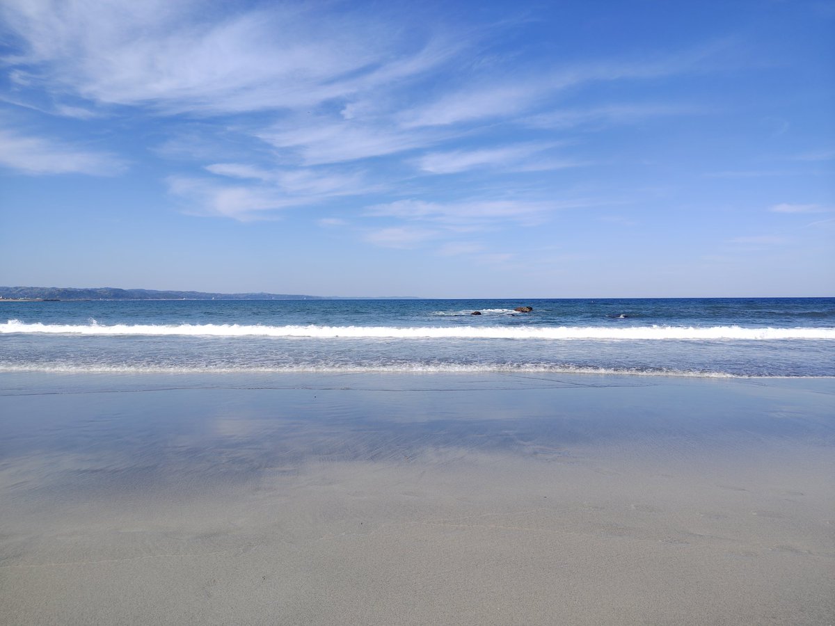 totty198356's tweet photo. ようやく休みが取れたので、リフレッシュのため日帰りで帰省🌊
利用した新宿さざなみ1号と82号はどちらも満席でした。さすがはGW…😳 https://t.co/fxdLRUxc3W