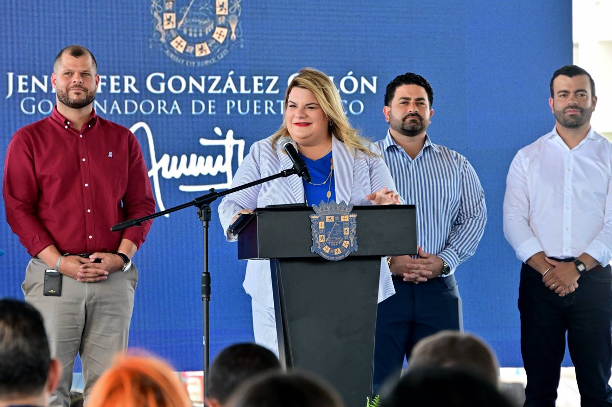 Mi compromiso ha sido claro, mejorar la calidad de vida de nuestra gente. Por eso hoy, damos paso a un proyecto histórico que representa una inversión de $171,904,888.49 en obras de reconstrucción y modernización.

Esta iniciativa impactará 41 residenciales públicos en 20
