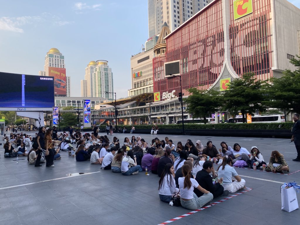 OFFGUN_FAMILY tweet media