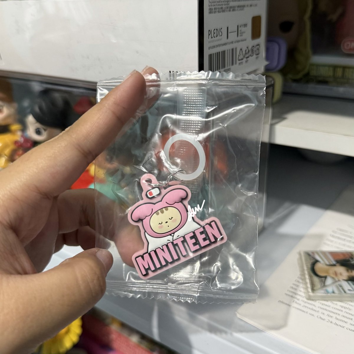 danikyeomm's tweet photo. Lfb wts lft wtt trade gashapon miniteen

HAVE: jjongtoram

WANT: foxdungee

— in mint condition/sealed

— j&amp;t/sdd (loc: valenzuela)

— meet up (sm north only)

t. gashapon bandai miniteen svt keyring trade willing to trade jjongtoram foxdungee https://t.co/73uEVf1Kss