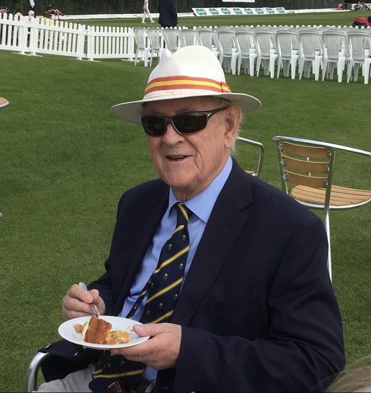 Mike Rutledge 😎🏏 tweet media