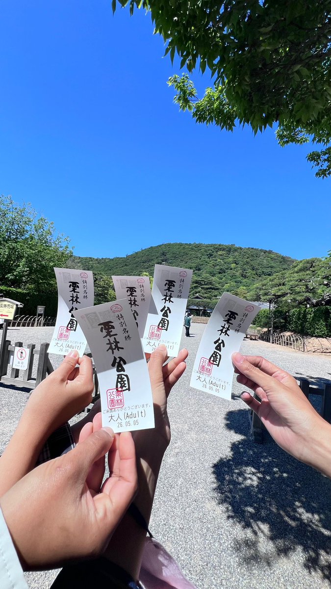 アル tweet media