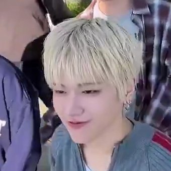 아니 리우.....
얘들아 컴백진짜 다가온다 리우얼굴을봐라씨발....
다죽여버리겠다는 의지가느껴진다.........
아기대돼.....