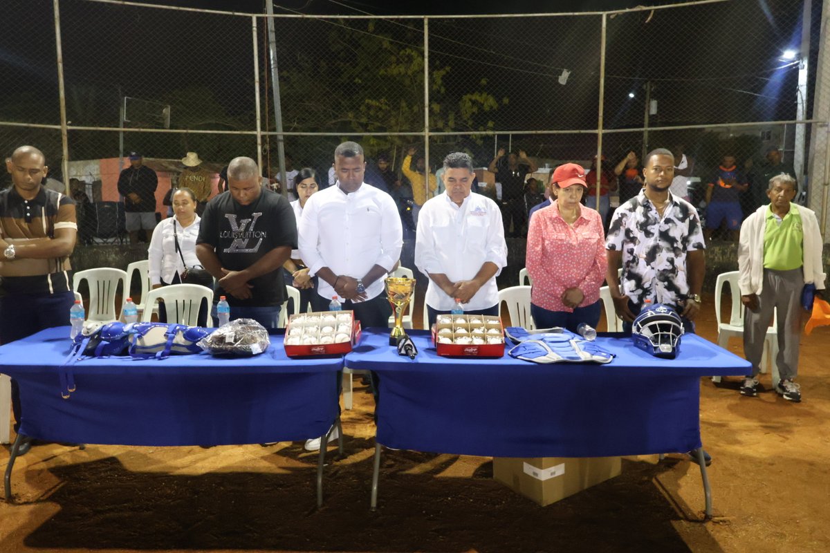 Comisionado Béisbol RD tweet media