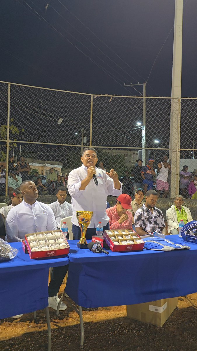 Comisionado Béisbol RD tweet media