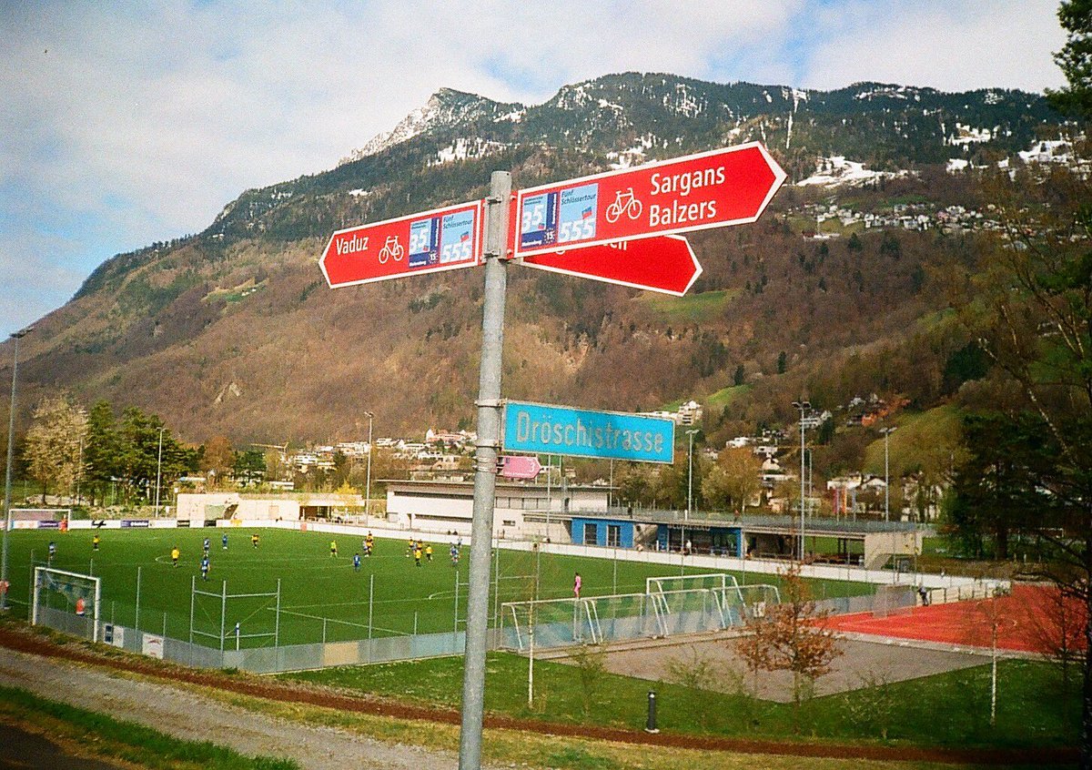 k_simakovs's tweet image. Triesen. Liechtenstein
04.04.2026
Sportplatz Blumenau
FC Triesen Il - USV Eschen/Mauren III
📷Agat 18
🎞️ Kodak Gold 200
#groundhopping #35mm
